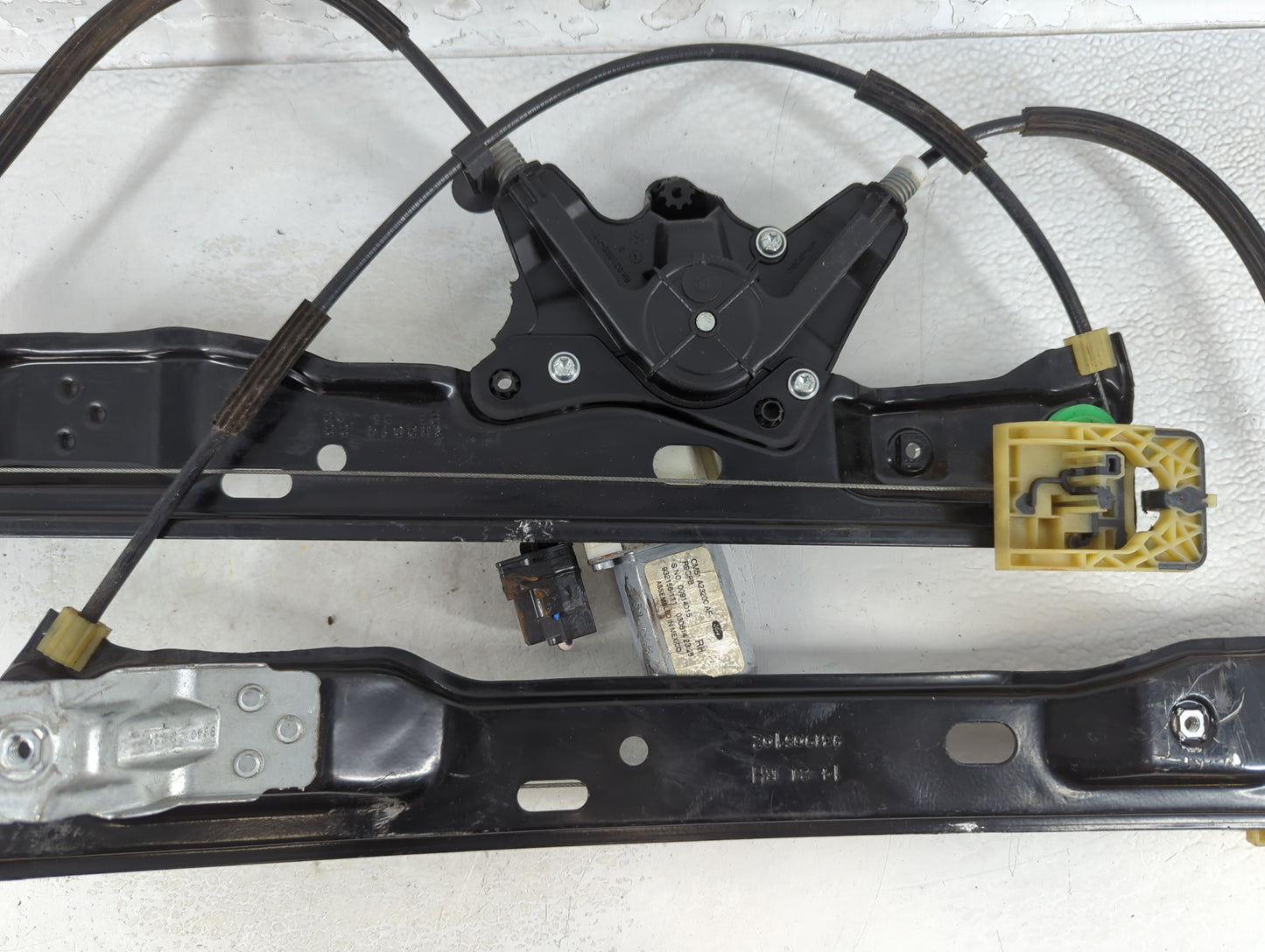 2012-2018 Ford Focus Used Window Regulator Passenger Front 935871 - Oemusedautoparts1.com