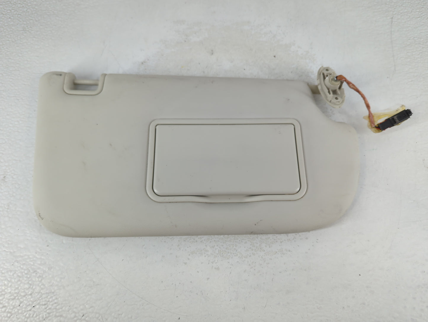 2013-2018 Ford Focus Sun Visor Shade Replacement Passenger Right Mirror Fits Fits 2013 2014 2015 2016 2017 2018 OEM Used Aut