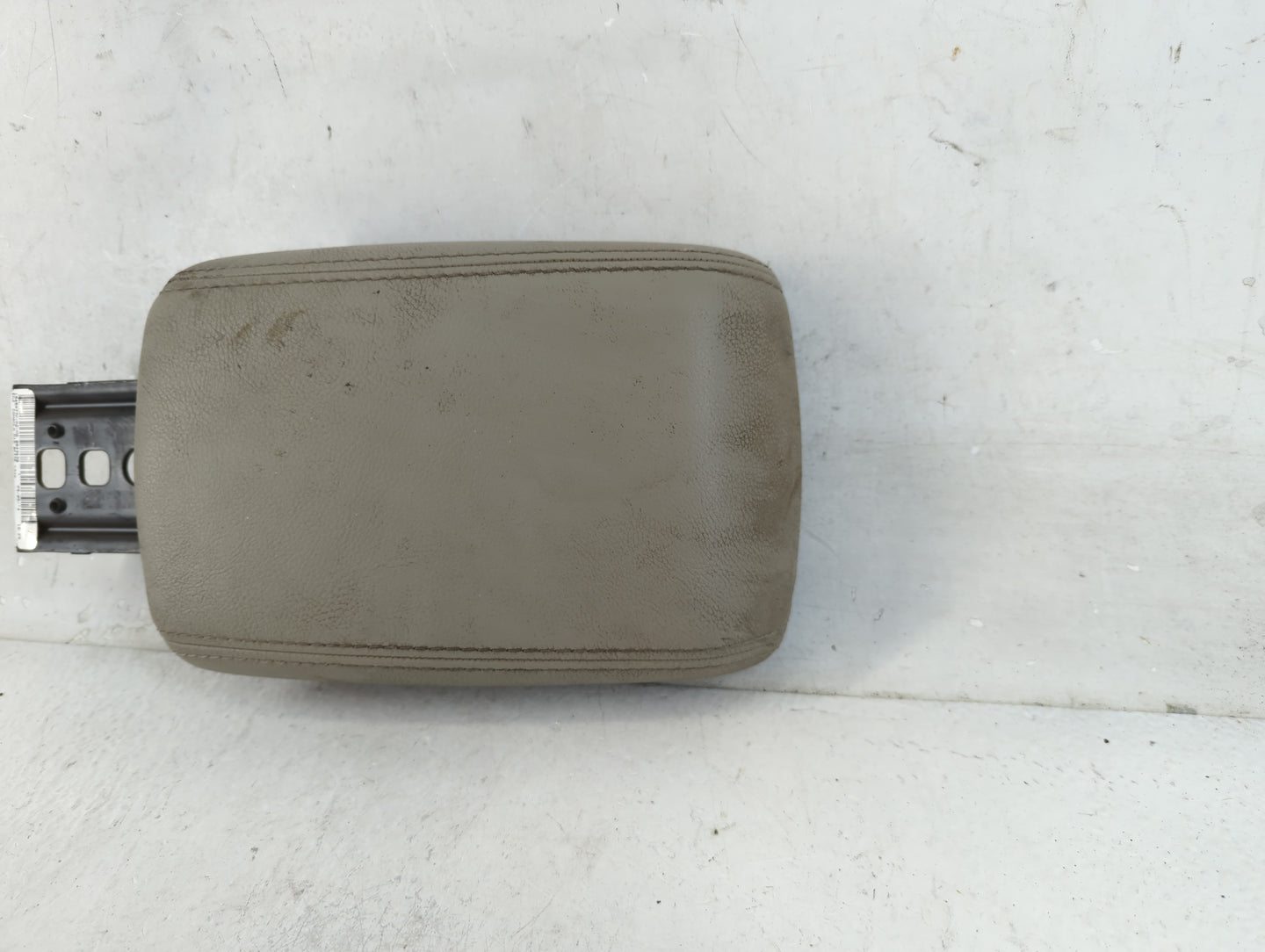 2014 Ford Focus Center Console Armrest Cover Lid Fits OEM Used Auto Parts - Oemusedautoparts1.com