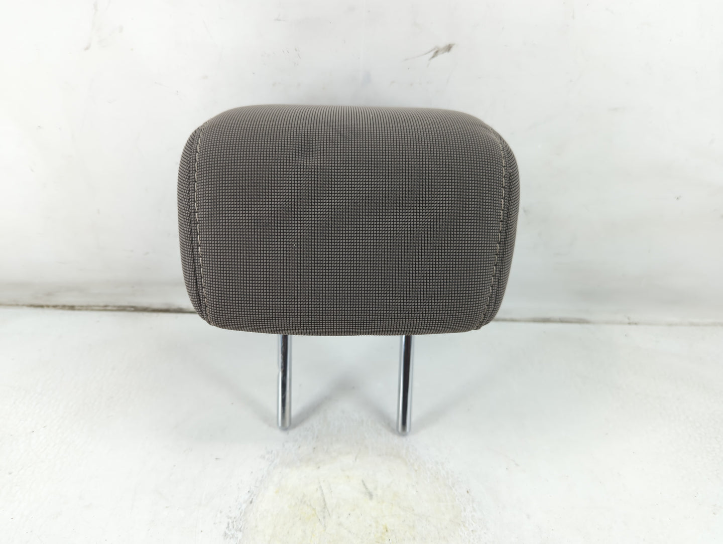 2013-2014 Ford Focus Headrest Head Rest Rear Center Seat Fits Fits 2013 2014 OEM Used Auto Parts - Oemusedautoparts1.com