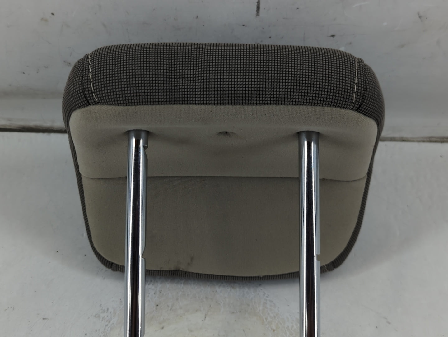 2013-2014 Ford Focus Headrest Head Rest Rear Center Seat Fits Fits 2013 2014 OEM Used Auto Parts - Oemusedautoparts1.com