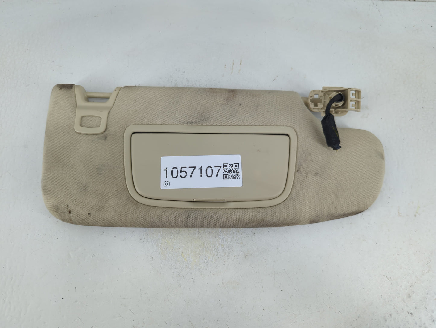 2013-2014 Ford Fusion Sun Visor Shade Replacement Passenger Right Mirror Fits Fits 2013 2014 OEM Used Auto Parts - Oemusedau