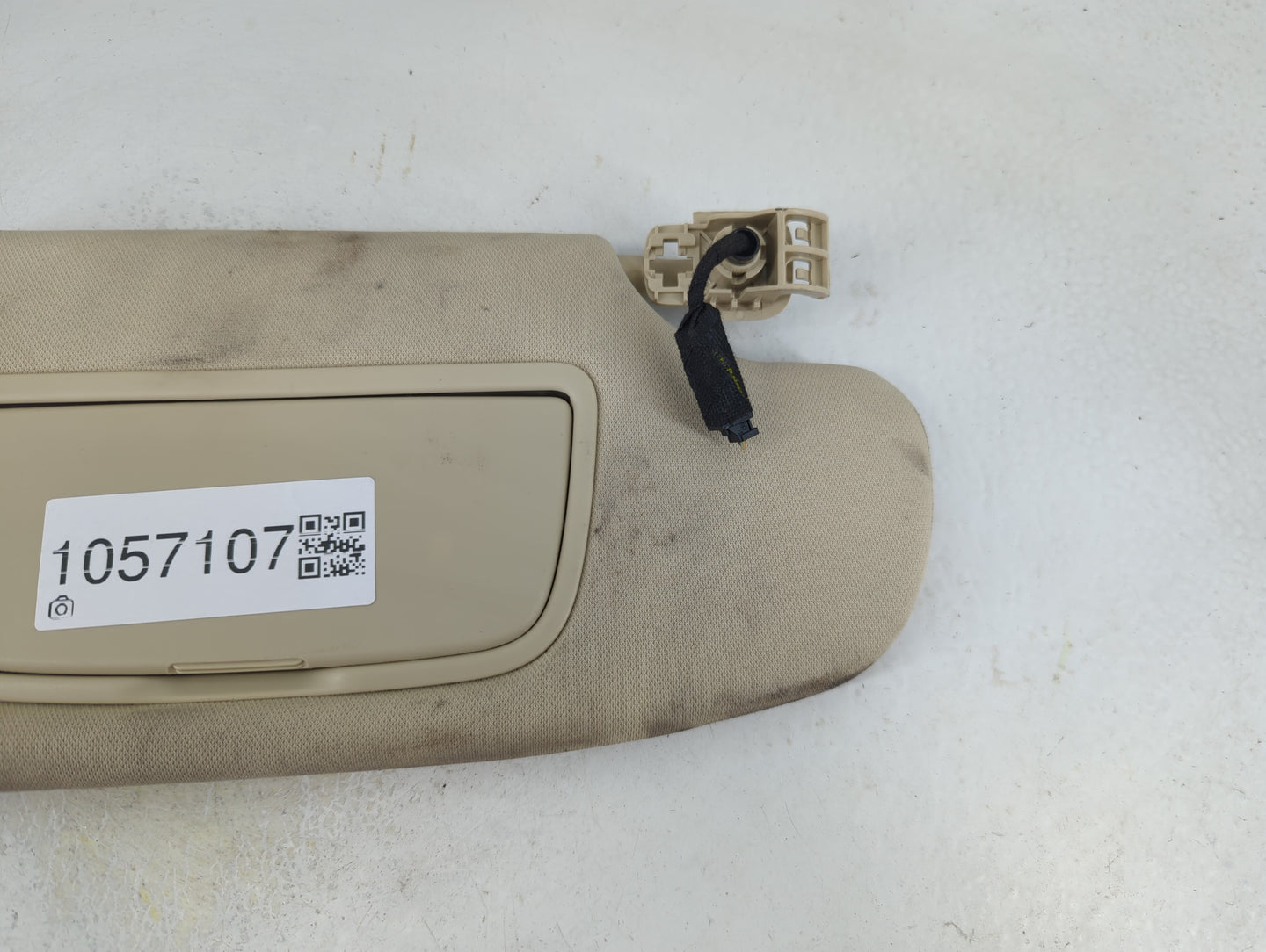 2013-2014 Ford Fusion Sun Visor Shade Replacement Passenger Right Mirror Fits Fits 2013 2014 OEM Used Auto Parts - Oemusedau