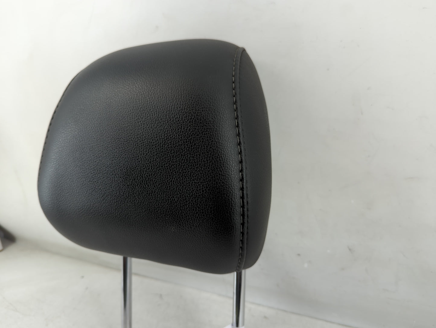 2014 Ford Fusion Headrest Head Rest Front Driver Passenger Seat Fits Fits 1999 2000 2001 2002 OEM Used Auto Parts - Oemuseda
