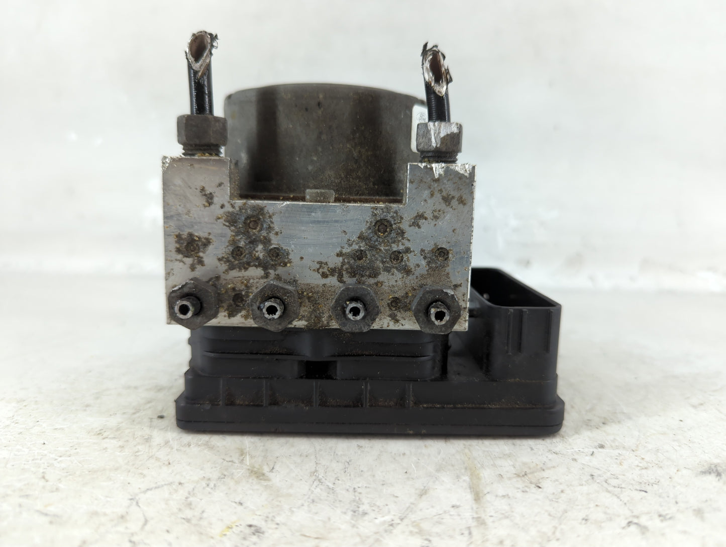 2014-2016 Ford Fusion ABS Pump Control Module Replacement P/N:DG9C-2C405-DF Fits Fits 2014 2015 2016 OEM Used Auto Parts - O