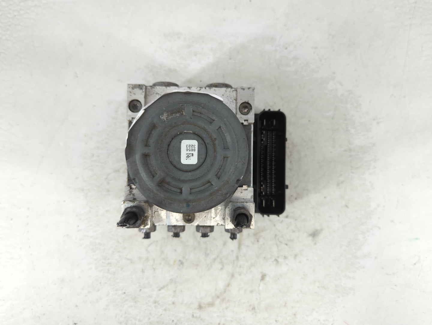 2014-2016 Ford Fusion ABS Pump Control Module Replacement P/N:DG9C-2C405-DF Fits Fits 2014 2015 2016 OEM Used Auto Parts - O