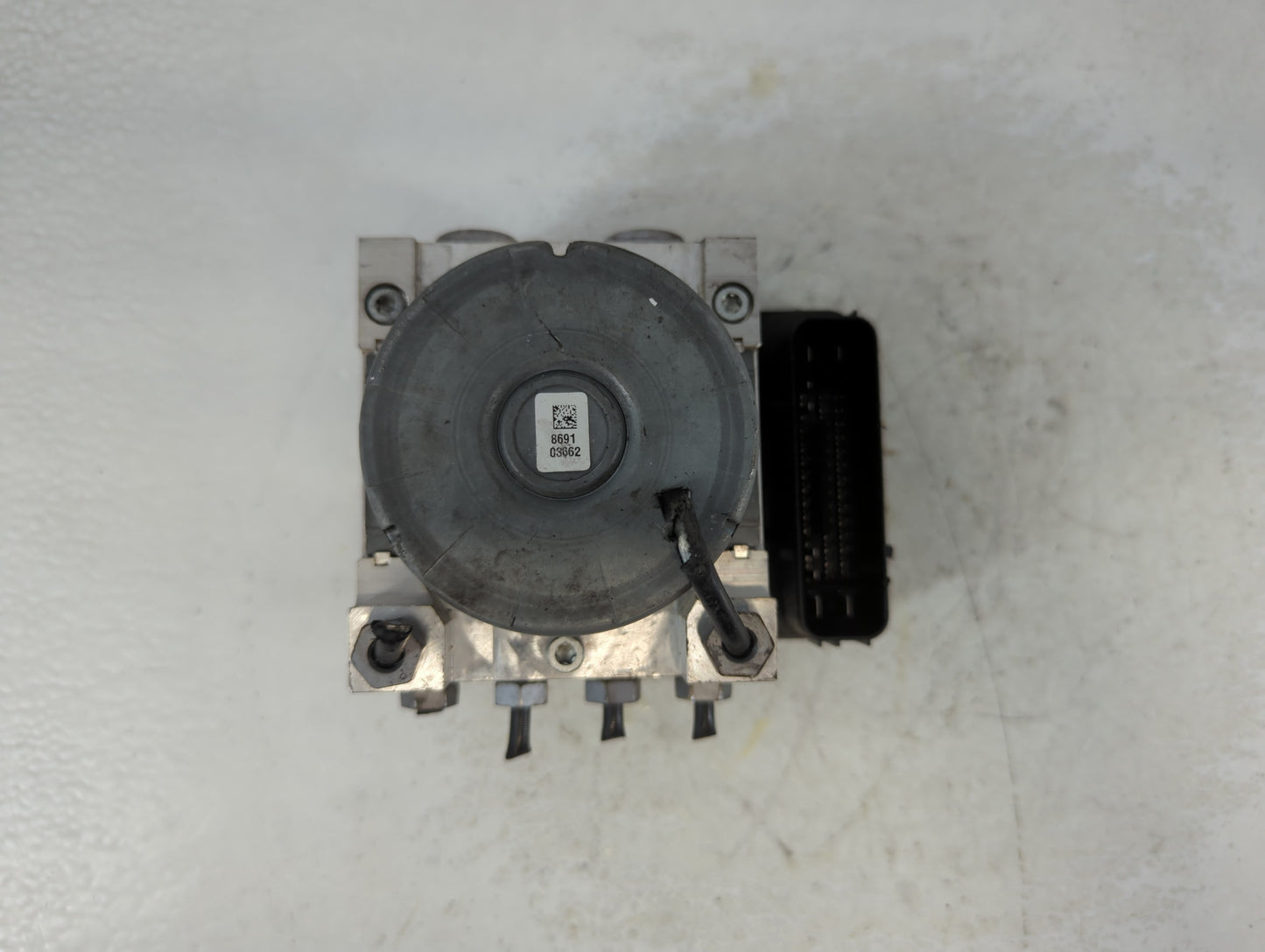 2014 Ford Fusion ABS Pump Control Module Replacement P/N:GG98-2C555-AB Fits OEM Used Auto Parts - Oemusedautoparts1.com
