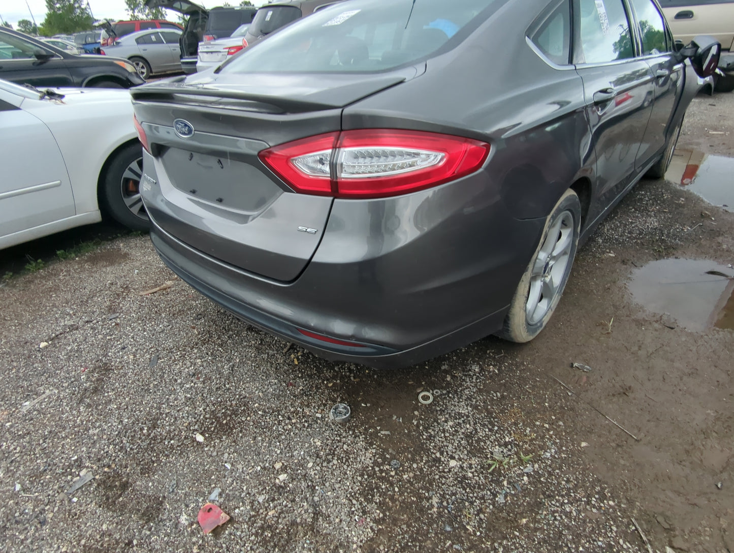2013-2018 Ford Fusion Rear Bumper Assembly Oem - Oemusedautoparts1.com