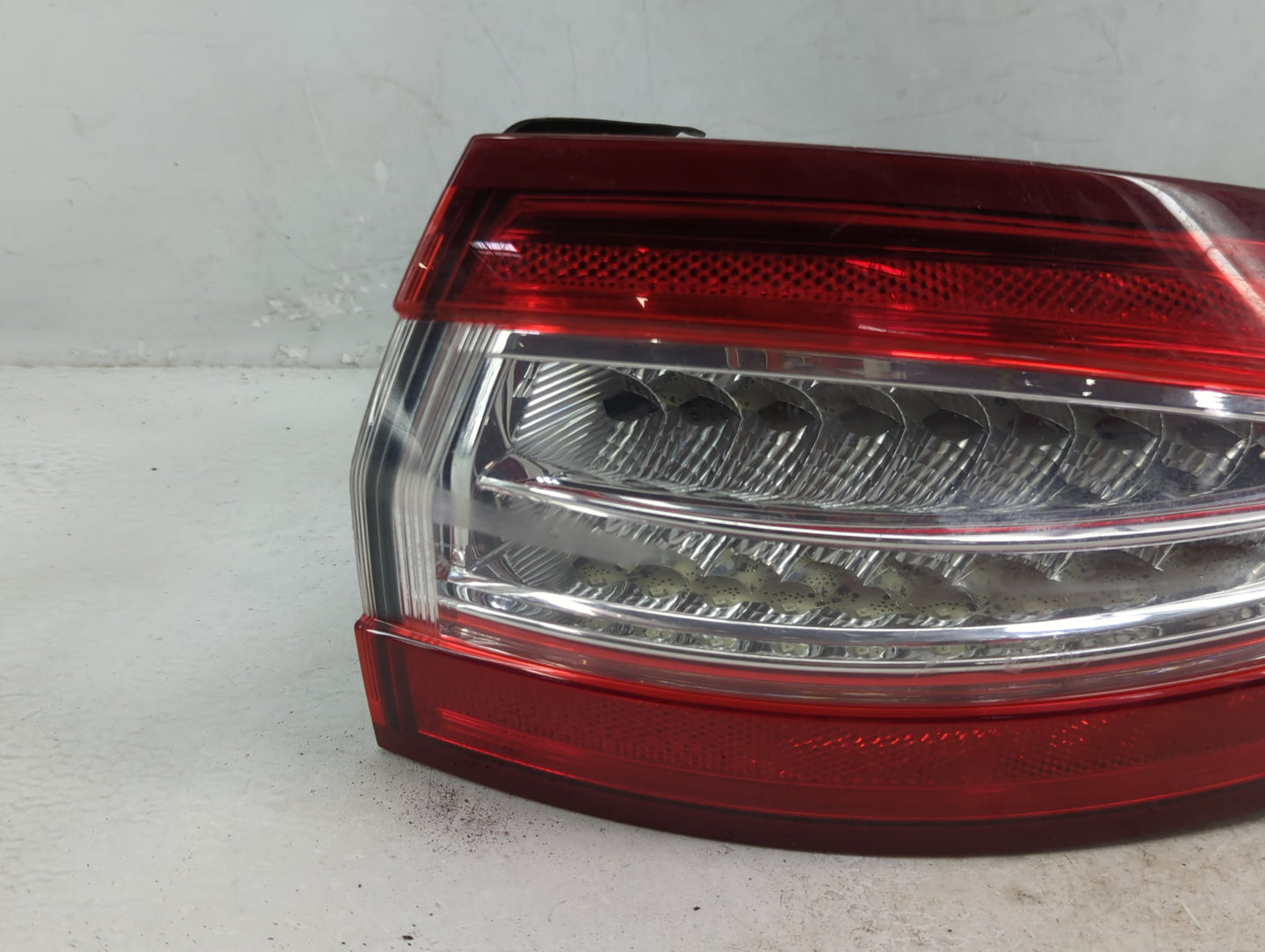 2013-2016 Ford Fusion Tail Light Assembly Passenger Right OEM P/N:DS73-13404-AK Fits Fits 2013 2014 2015 2016 OEM Used Auto 