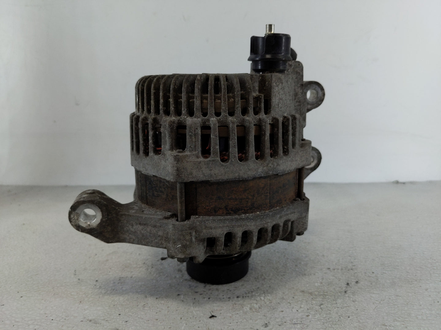 2013-2020 Ford Fusion Alternator Replacement Generator Charging Assembly Engine OEM Fits OEM Used Auto Parts - Oemusedautopa