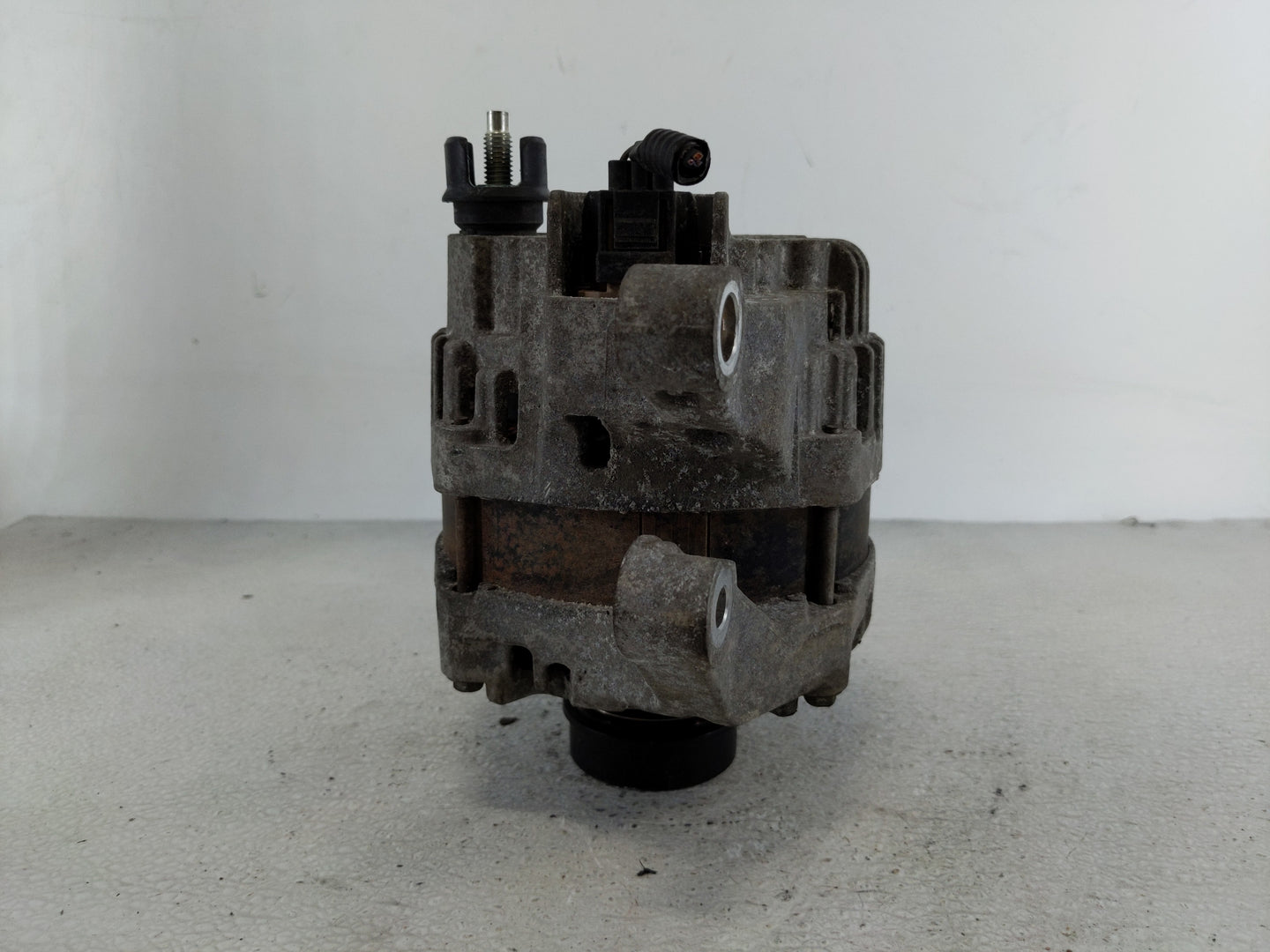 2013-2020 Ford Fusion Alternator Replacement Generator Charging Assembly Engine OEM Fits OEM Used Auto Parts - Oemusedautopa