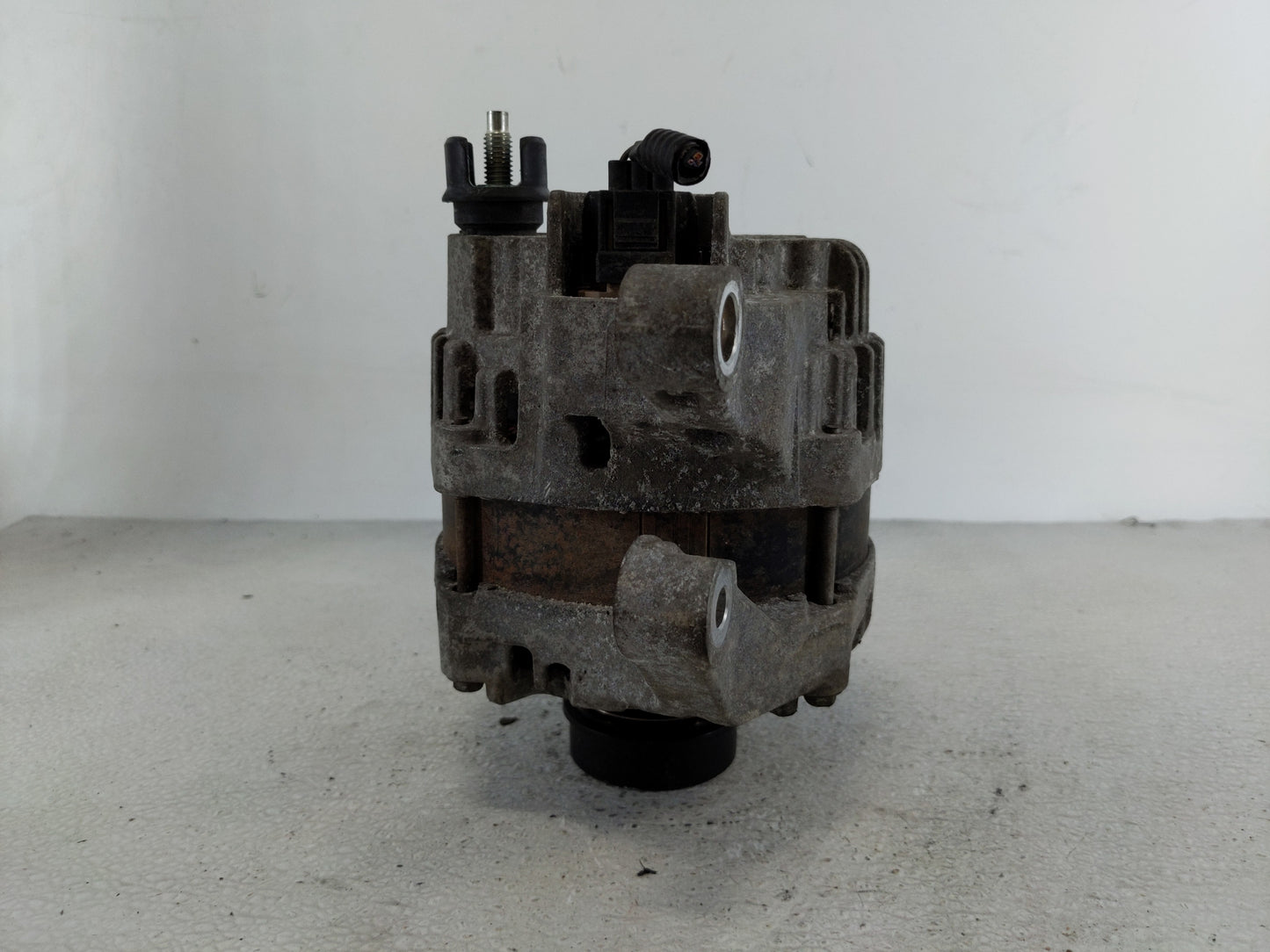 2013-2020 Ford Fusion Alternator Replacement Generator Charging Assembly Engine OEM Fits OEM Used Auto Parts - Oemusedautopa