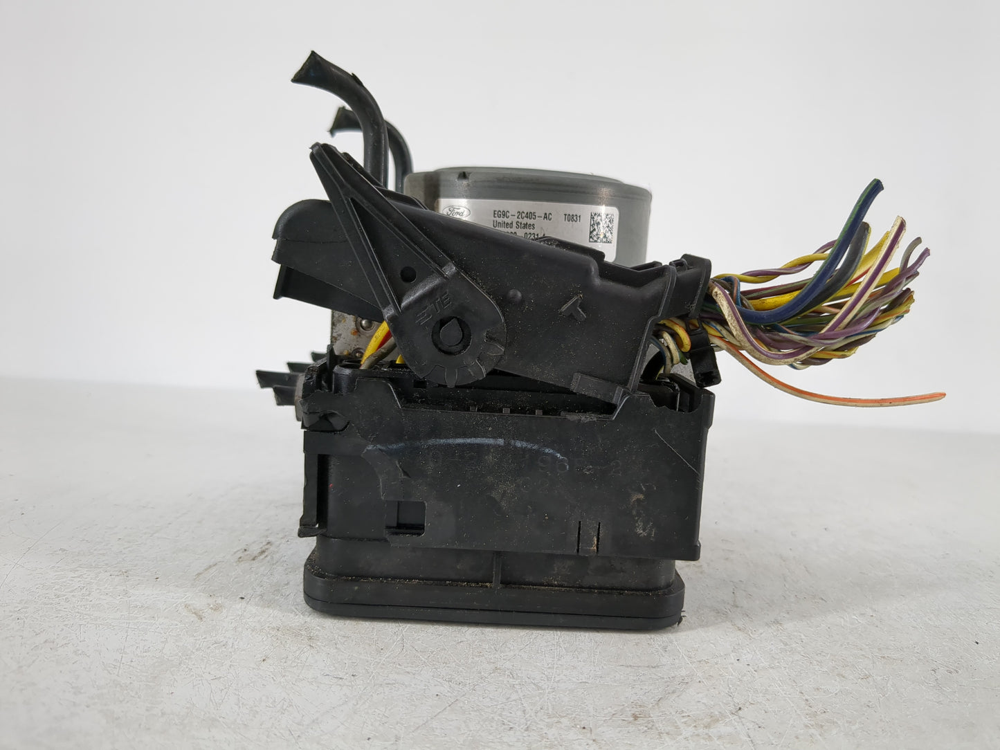 2014-2016 Ford Fusion ABS Pump Control Module Replacement P/N:EG9C-2C405-AC Fits Fits 2014 2015 2016 OEM Used Auto Parts - O