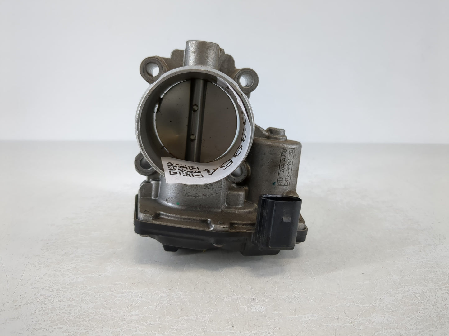 2014-2020 Ford Fusion Throttle Body P/N:DS7G-9F991-BB Fits Fits 2014 2015 2016 2017 2018 2019 2020 OEM Used Auto Parts - Oem