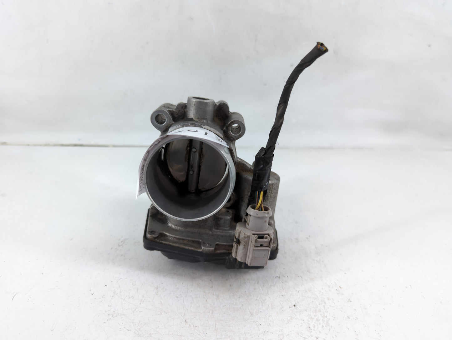 2014-2020 Ford Fusion Throttle Body P/N:DS7G-9F991-BB DS7G-9F991-CA Fits Fits 2014 2015 2016 2017 2018 2019 2020 OEM Used Au
