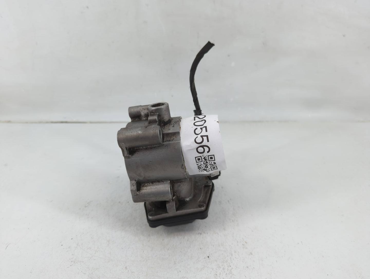 2014-2020 Ford Fusion Throttle Body P/N:DS7G-9F991-BB DS7G-9F991-CA Fits Fits 2014 2015 2016 2017 2018 2019 2020 OEM Used Au