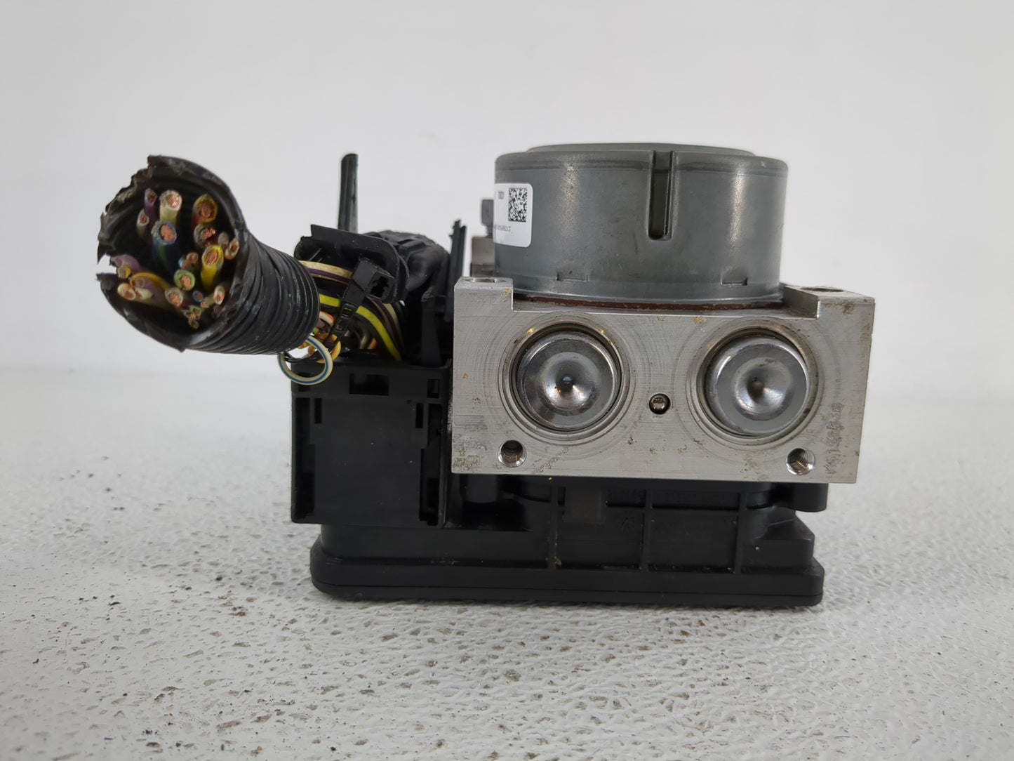 2014-2016 Ford Fusion ABS Pump Control Module Replacement P/N:EG9C-2C405-AC Fits Fits 2014 2015 2016 OEM Used Auto Parts - O