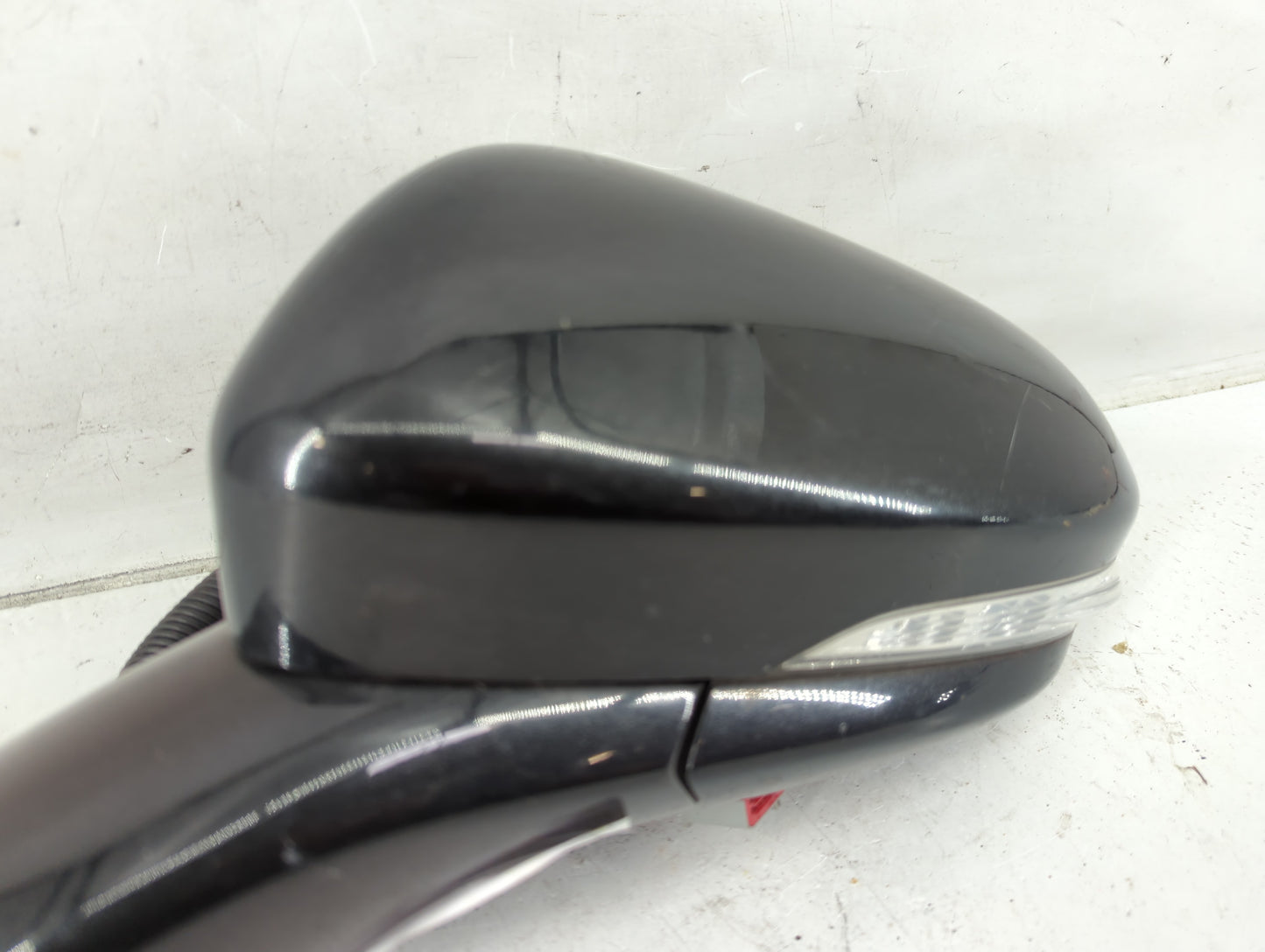 2013-2014 Ford Fusion Driver Side View Mirror - Left Door Mirror OEM Used - Oemusedautoparts1.com