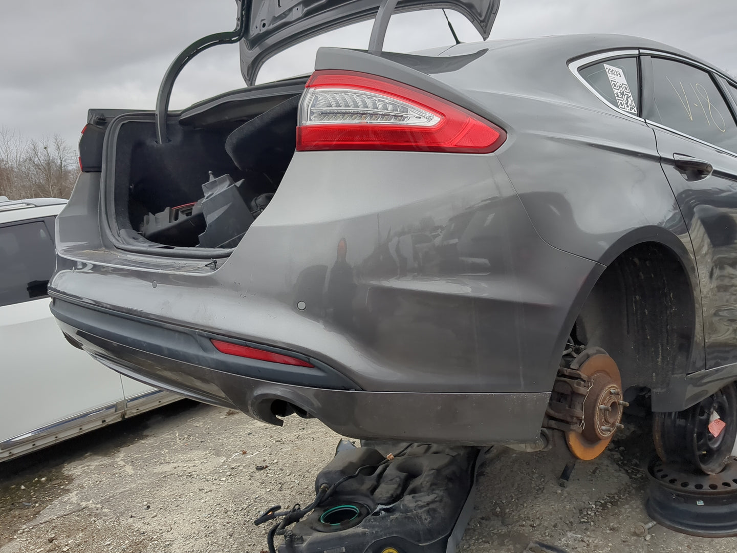 2013-2018 Ford Fusion Rear Bumper Assembly Oem - Oemusedautoparts1.com