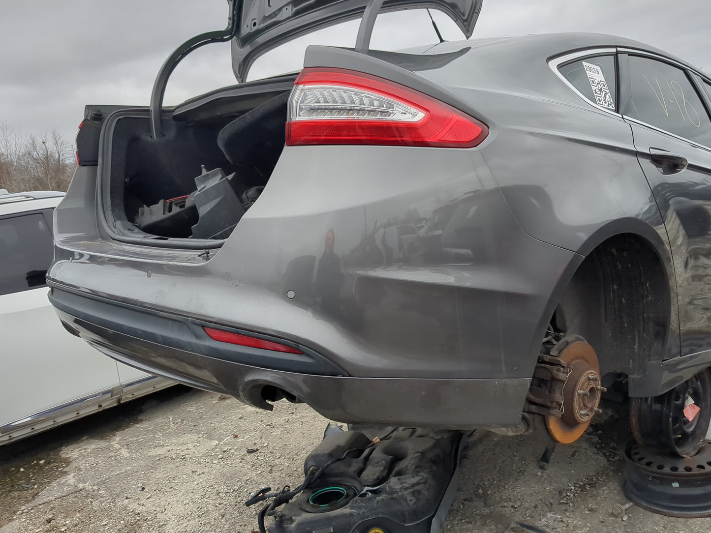 2013-2018 Ford Fusion Rear Bumper Assembly Oem - Oemusedautoparts1.com