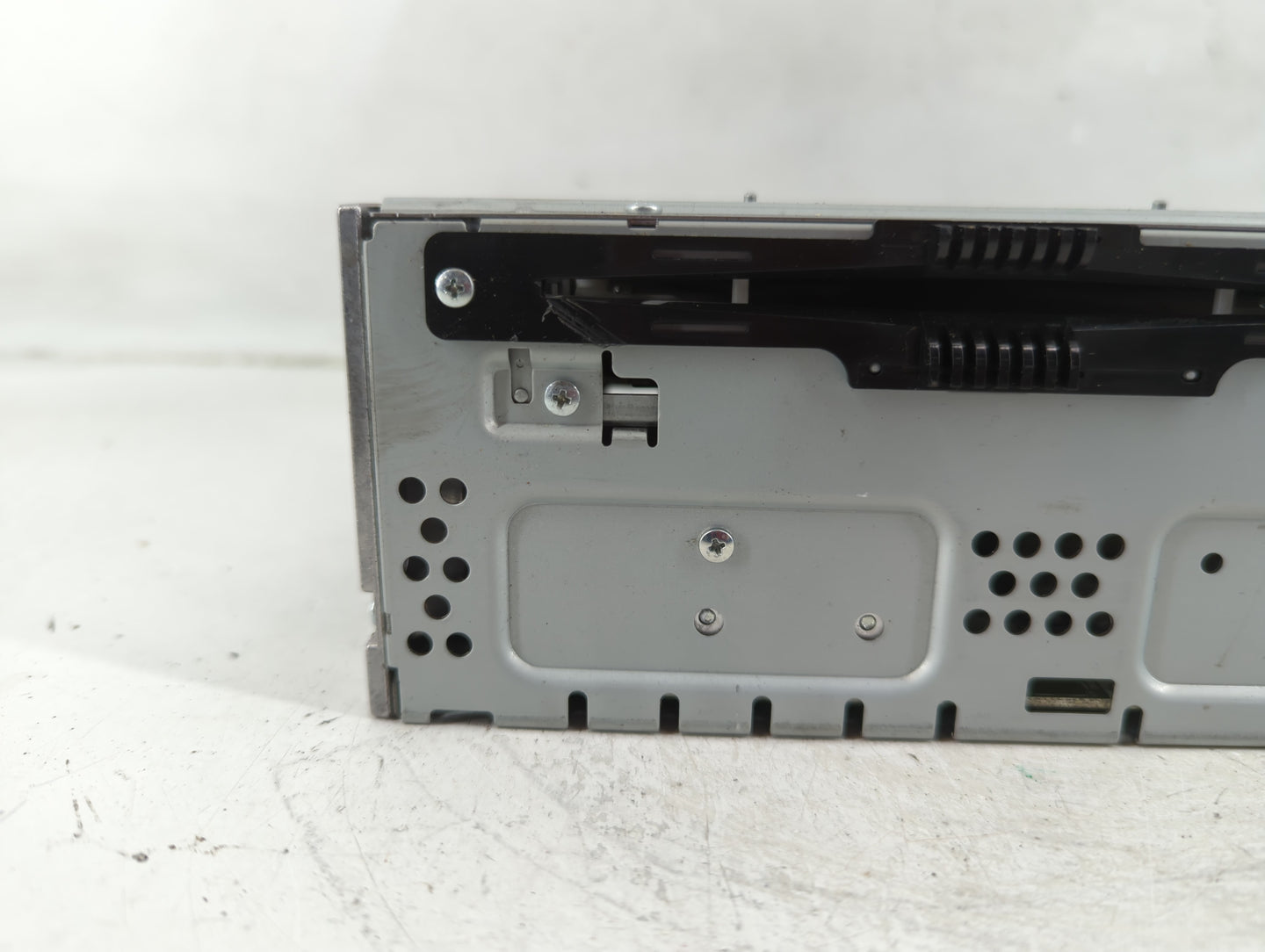 2013-2015 Ford Fusion Radio AM FM Cd Player Receiver Replacement Fits Fits 2013 2014 2015 OEM Used Auto Parts - Oemusedautop