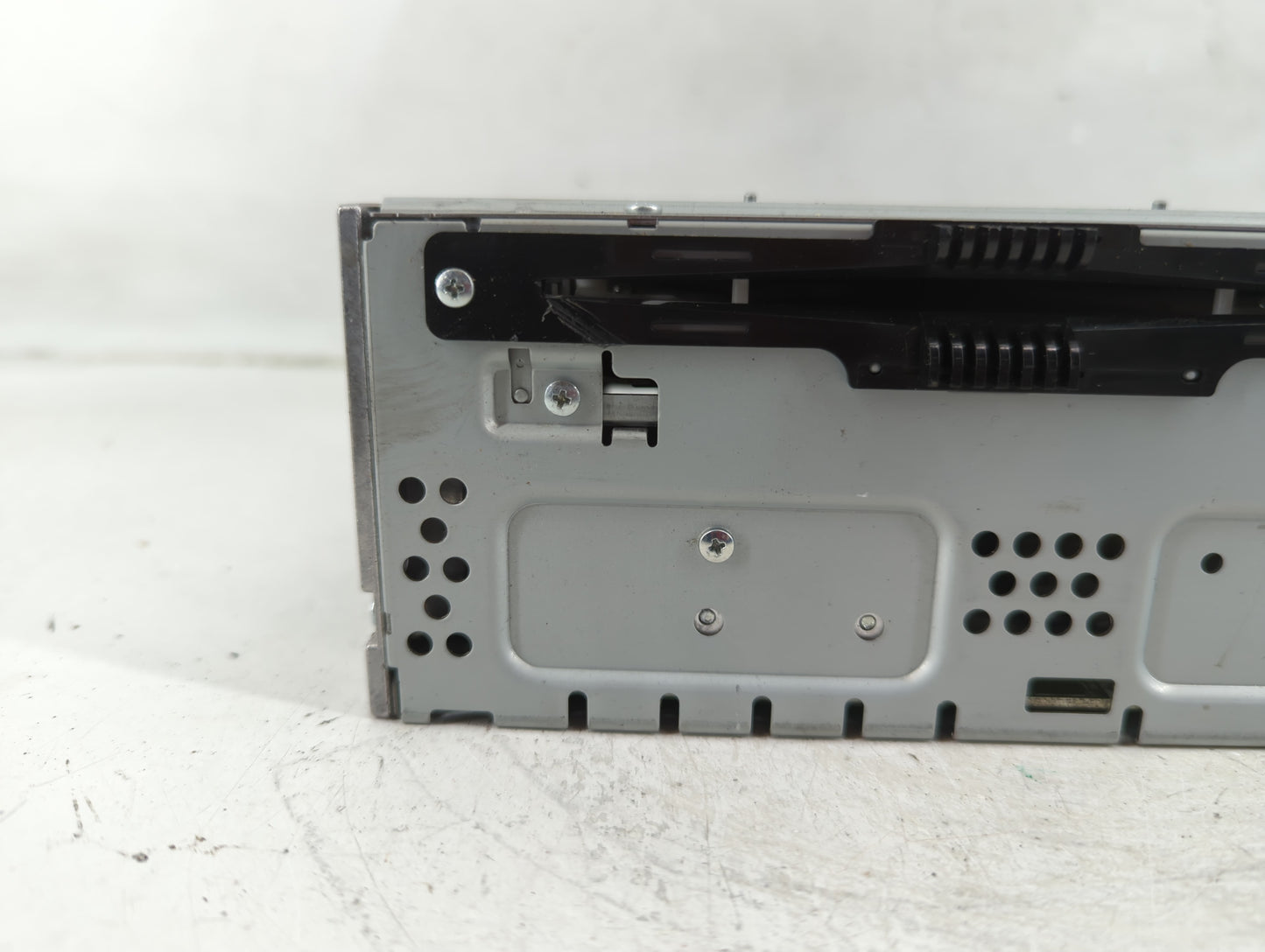 2013-2015 Ford Fusion Radio AM FM Cd Player Receiver Replacement Fits Fits 2013 2014 2015 OEM Used Auto Parts - Oemusedautop