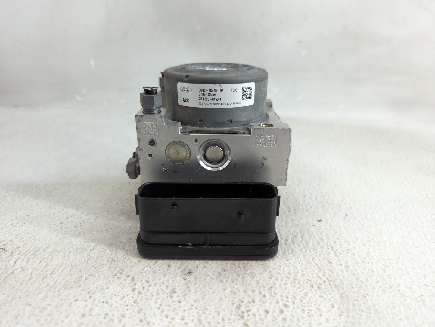 2014-2016 Ford Fusion ABS Pump Control Module Replacement P/N:DG9C-2C405-DF Fits Fits 2014 2015 2016 OEM Used Auto Parts - O