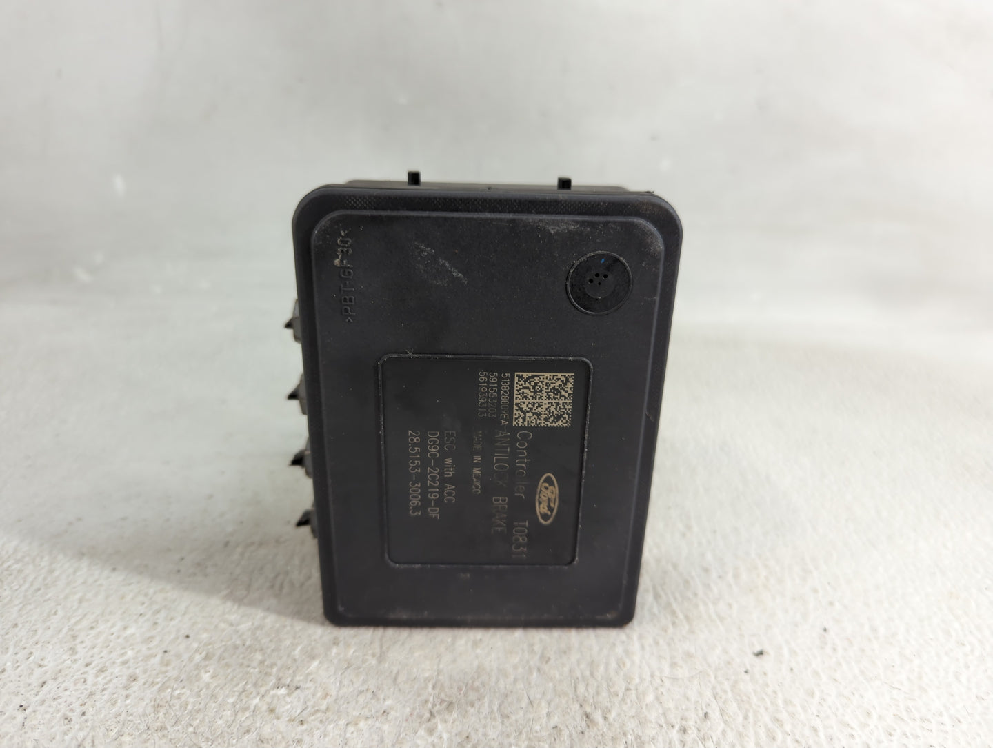 2014-2016 Ford Fusion ABS Pump Control Module Replacement P/N:DG9C-2C405-DF Fits Fits 2014 2015 2016 OEM Used Auto Parts - O