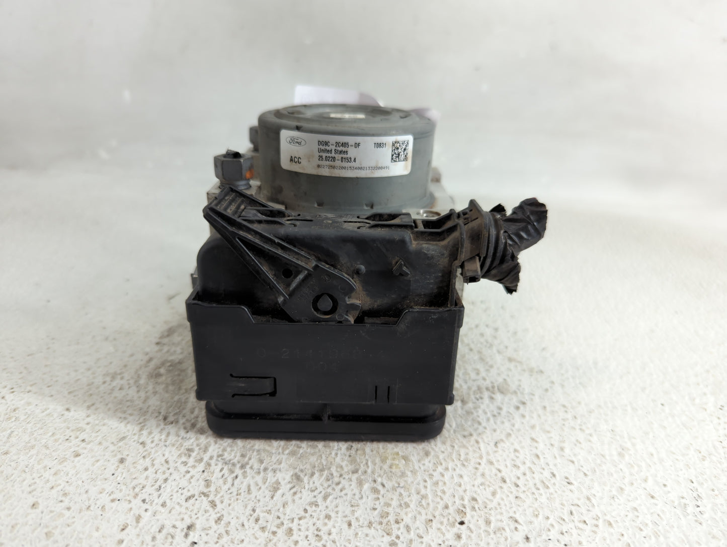 2014-2016 Ford Fusion ABS Pump Control Module Replacement P/N:DG9C-2C405-DF Fits Fits 2014 2015 2016 OEM Used Auto Parts - O