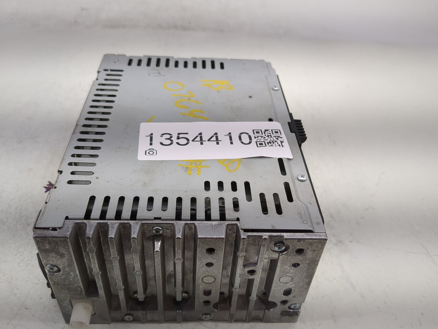 2013-2015 Ford Fusion Radio AM FM Cd Player Receiver Replacement P/N:DS7T-19C107-BL Fits Fits 2013 2014 2015 OEM Used Auto P