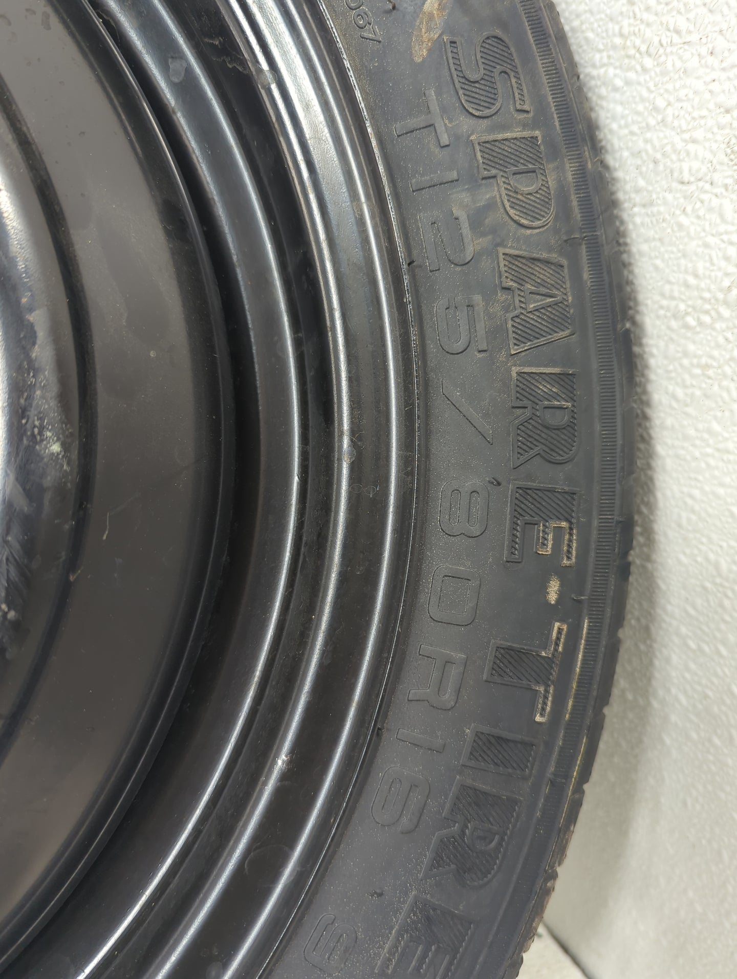 2013-2020 Ford Fusion Spare Donut Tire Wheel Rim Oem 1361834 - Oemusedautoparts1.com