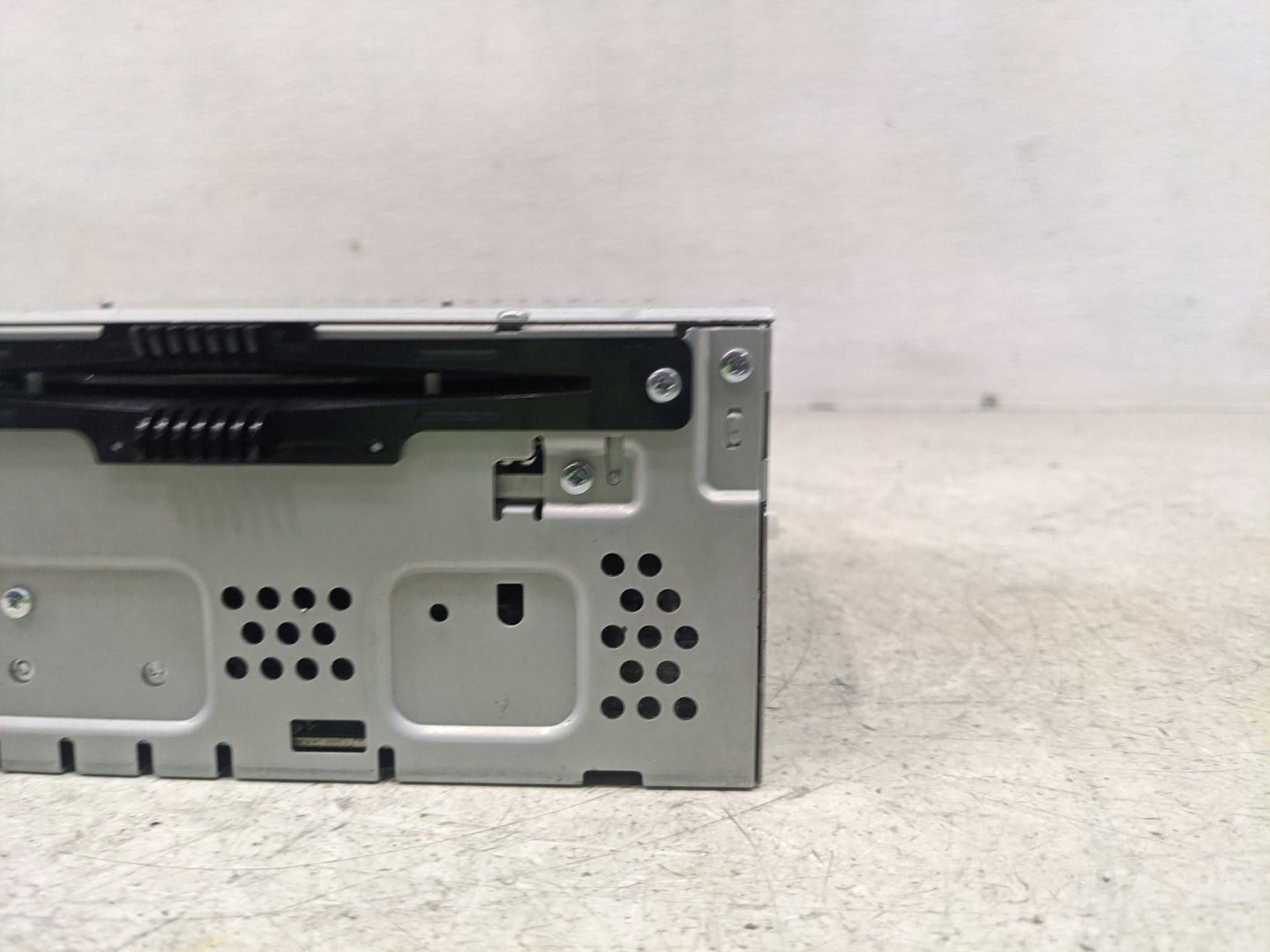 2013-2015 Ford Fusion Radio AM FM Cd Player Receiver Replacement P/N:DS7T-19C107-BJ Fits Fits 2013 2014 2015 OEM Used Auto P