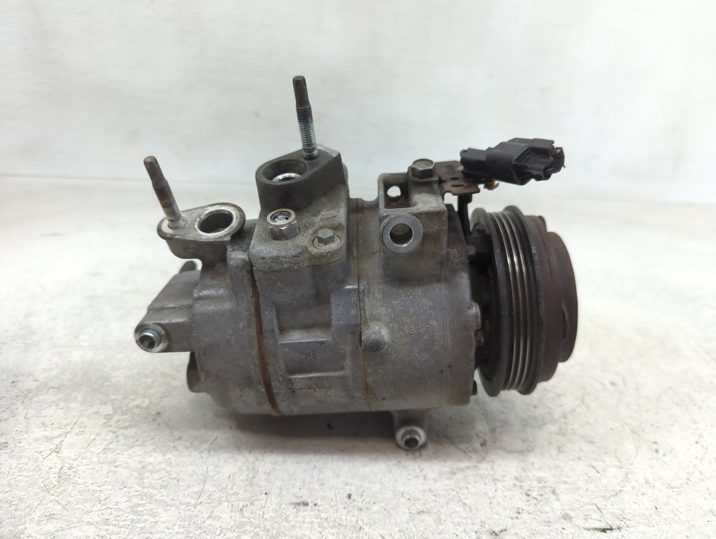2014 Ford Fusion Air Conditioning A/c Ac Compressor Oem - Oemusedautoparts1.com
