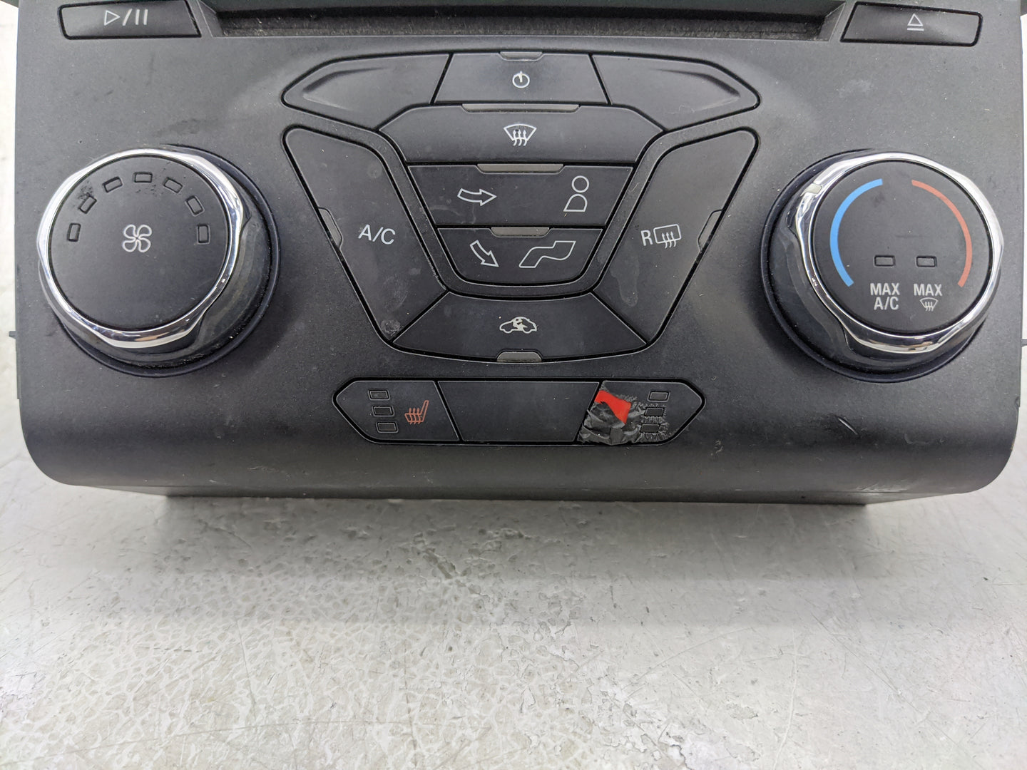 2013-2015 Ford Fusion Radio Control Panel - Oemusedautoparts1.com