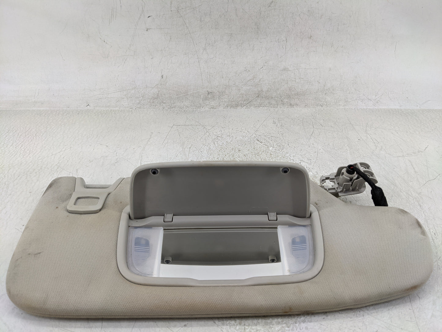 2013-2014 Ford Fusion Sun Visor Shade Replacement Passenger Right Mirror Fits Fits 2013 2014 OEM Used Auto Parts - Oemusedau