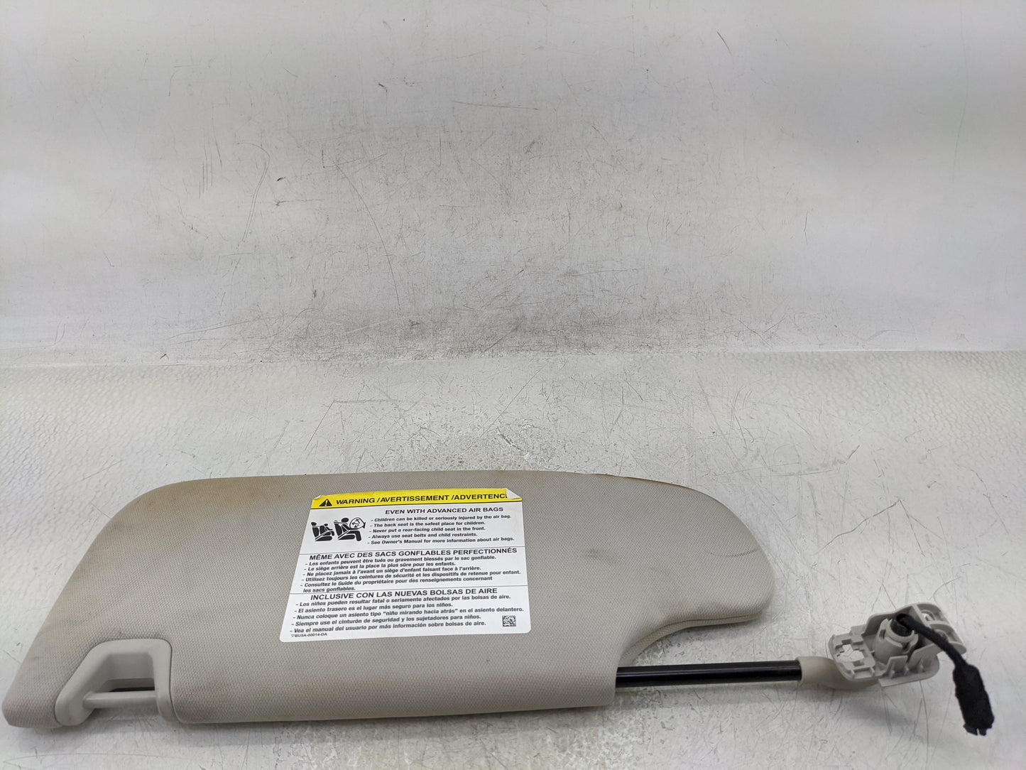 2013-2014 Ford Fusion Sun Visor Shade Replacement Passenger Right Mirror Fits Fits 2013 2014 OEM Used Auto Parts - Oemusedau