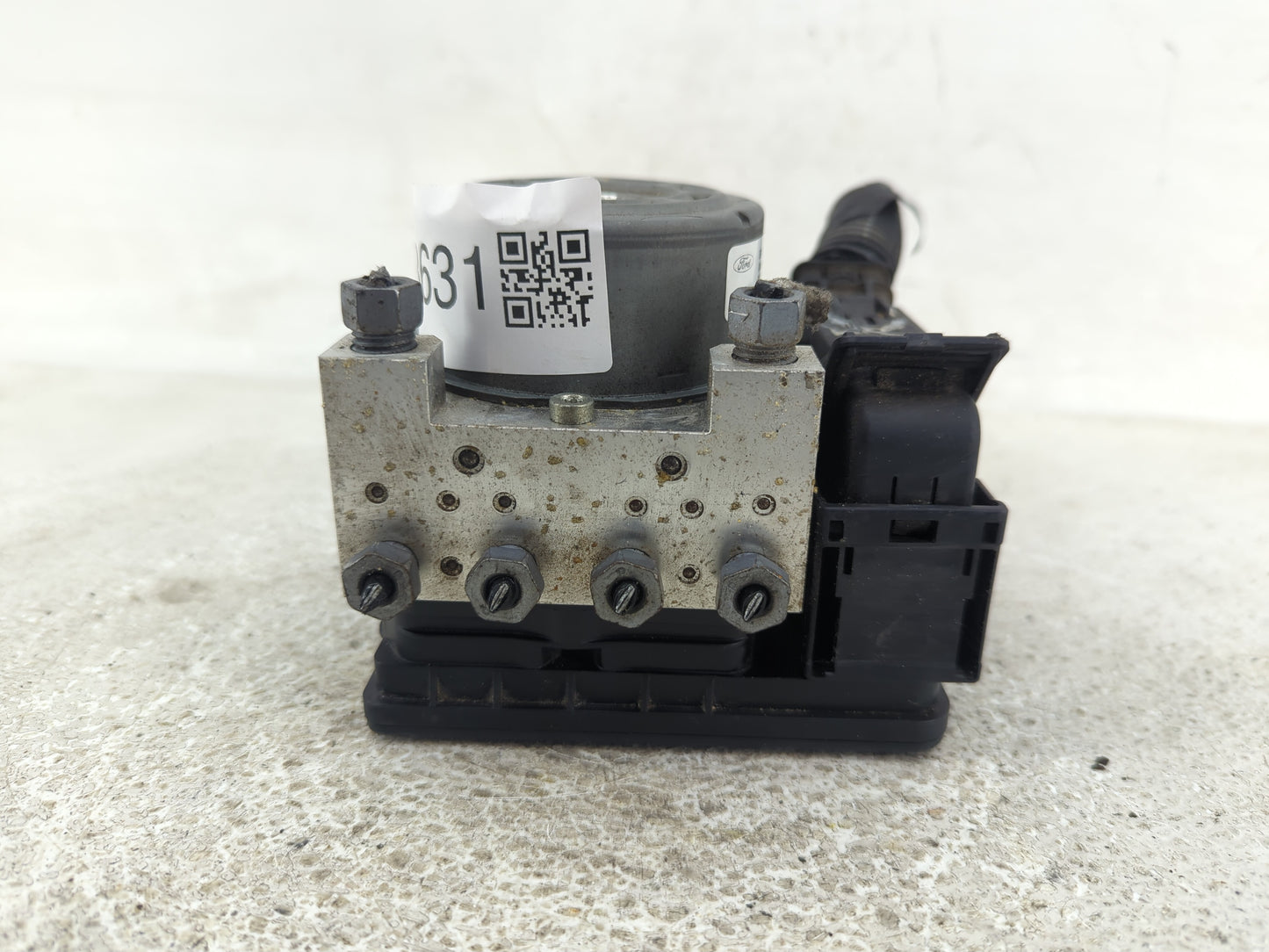 2014-2016 Ford Fusion ABS Pump Control Module Replacement P/N:DG9C-2C405-DF Fits Fits 2014 2015 2016 OEM Used Auto Parts - O