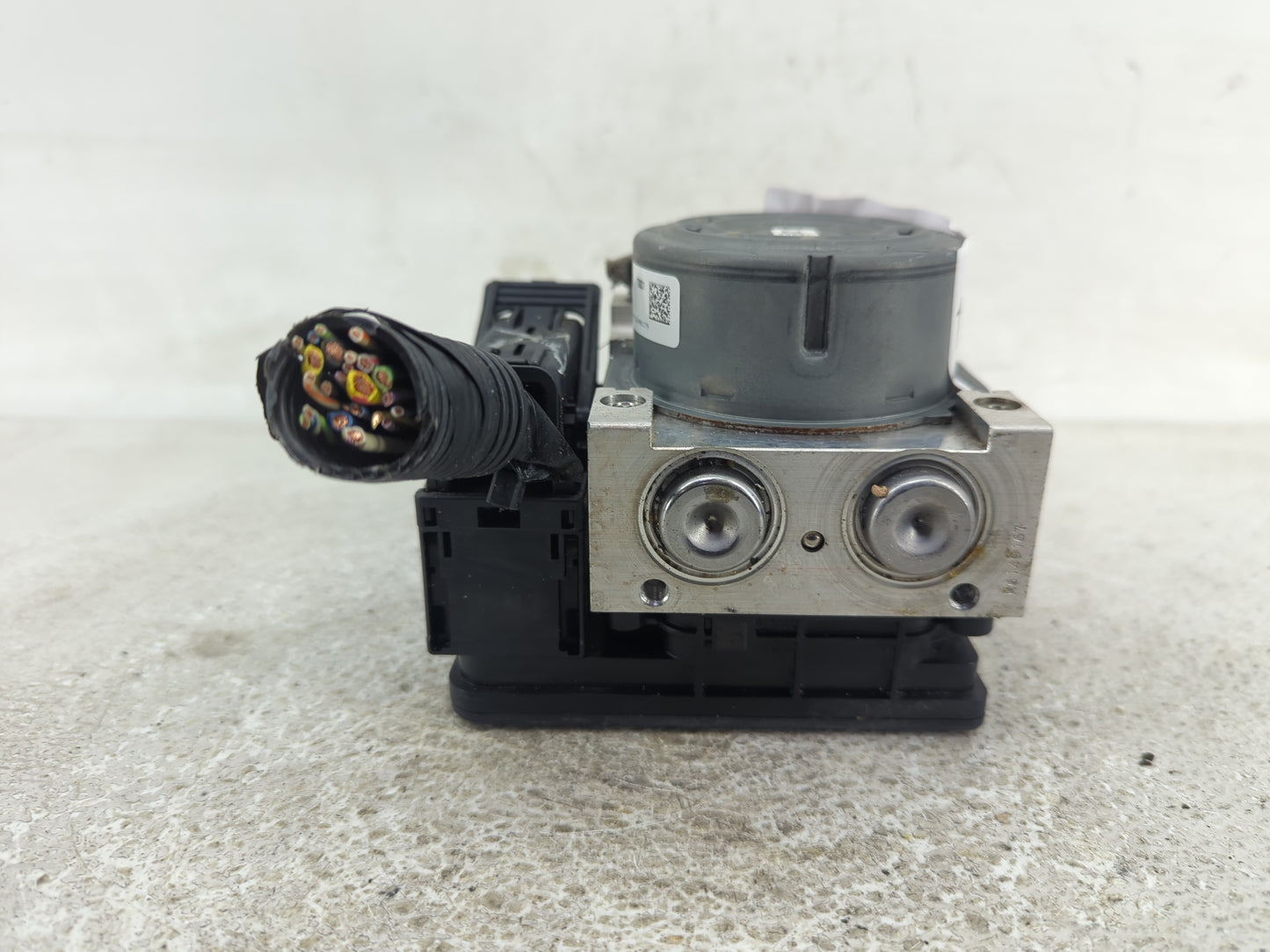 2014-2016 Ford Fusion ABS Pump Control Module Replacement P/N:DG9C-2C405-DF Fits Fits 2014 2015 2016 OEM Used Auto Parts - O