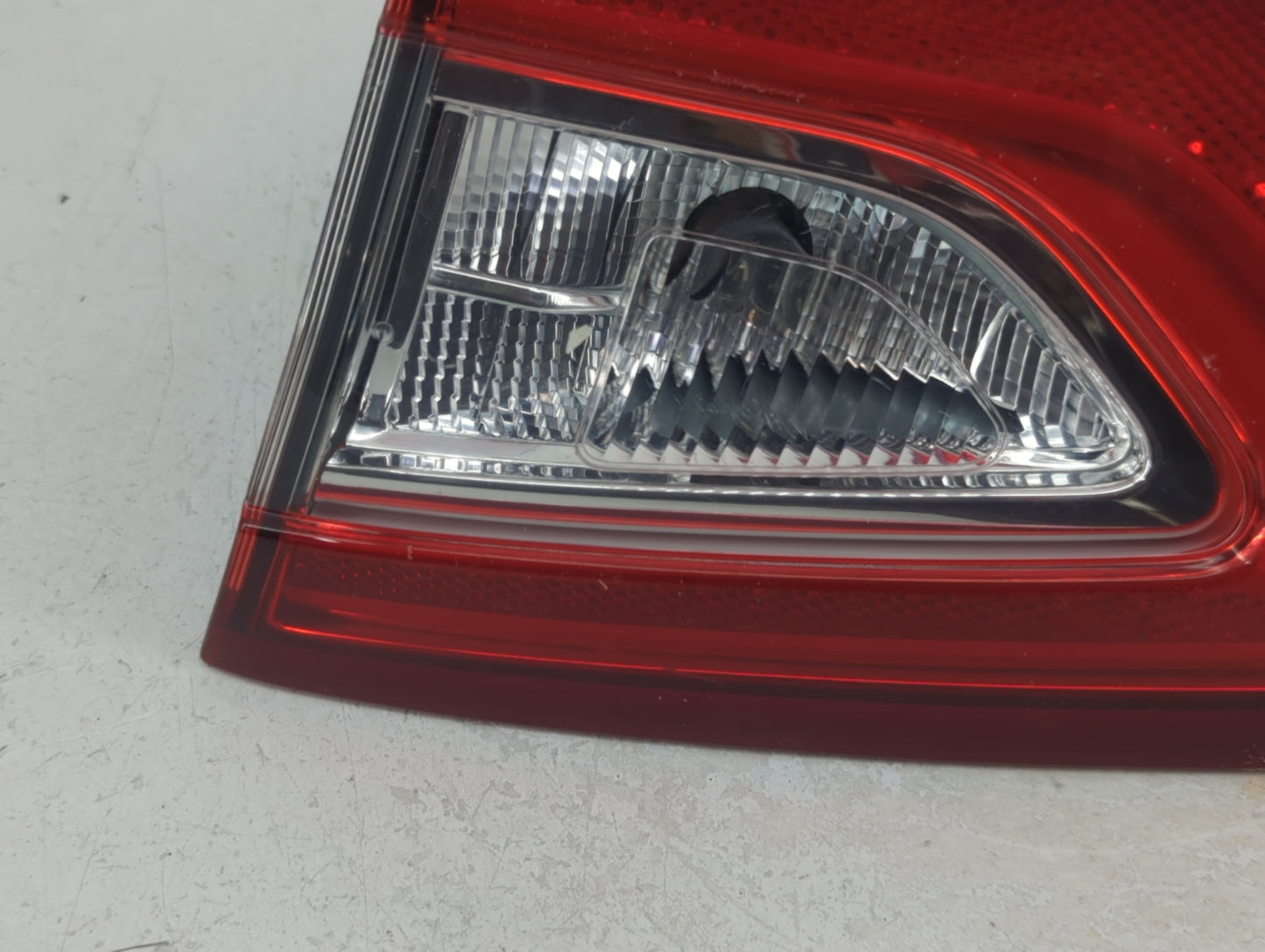 2013-2016 Ford Fusion Tail Light Assembly Passenger Right OEM P/N:DS73-13A602-BE Fits Fits 2013 2014 2015 2016 OEM Used Auto