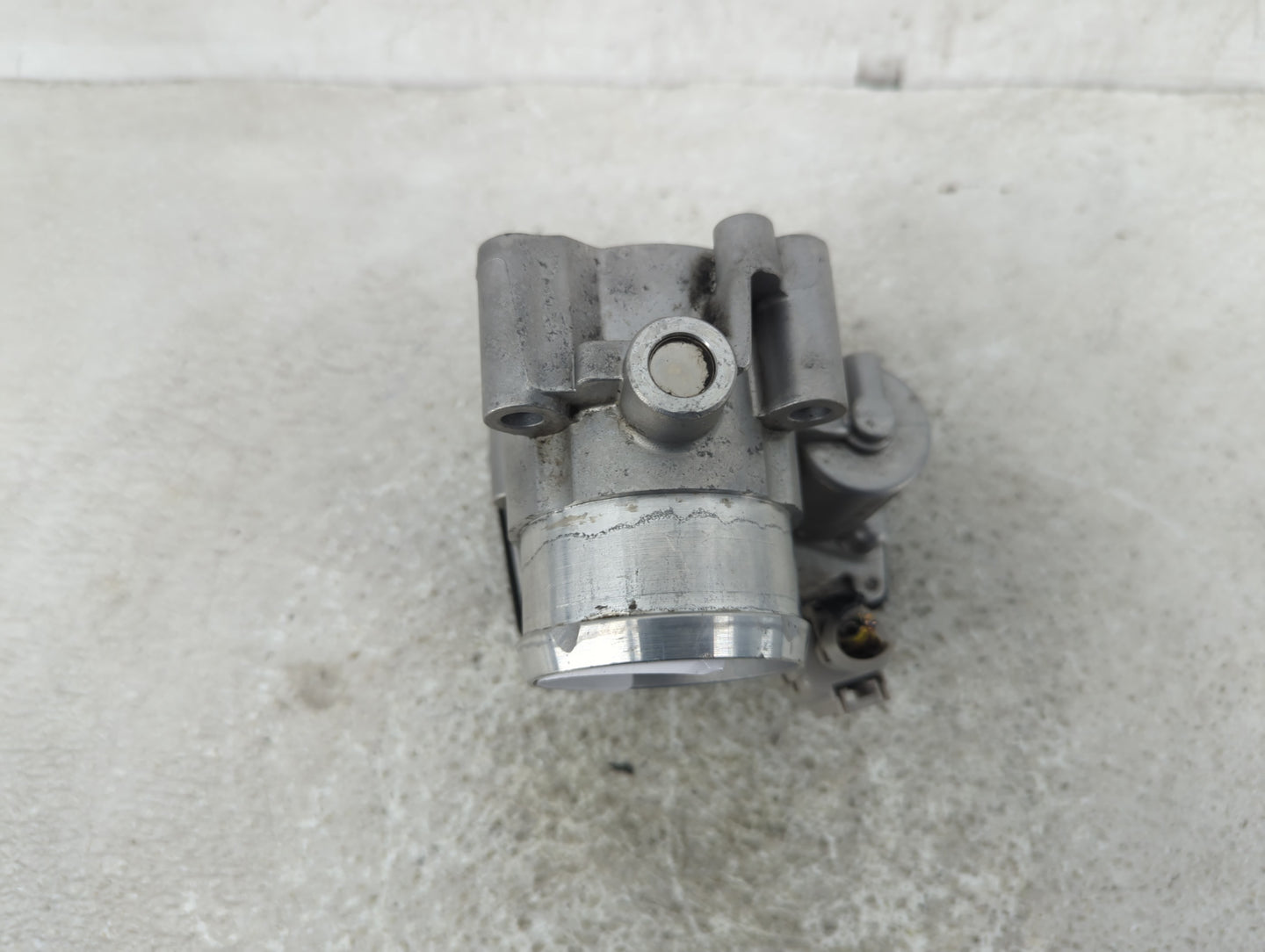 2014-2020 Ford Fusion Throttle Body Fits Fits 2014 2015 2016 2017 2018 2019 2020 OEM Used Auto Parts - Oemusedautoparts1.com