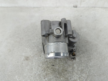2014-2020 Ford Fusion Throttle Body Fits Fits 2014 2015 2016 2017 2018 2019 2020 OEM Used Auto Parts