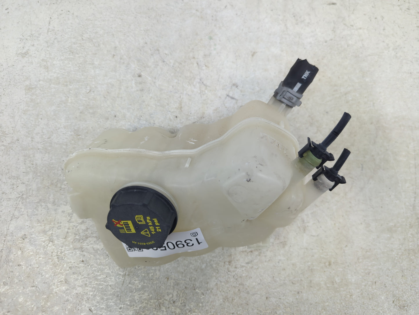 2013-2016 Ford Fusion Radiator Coolant Overflow Expansion Tank Bottle - Oemusedautoparts1.com