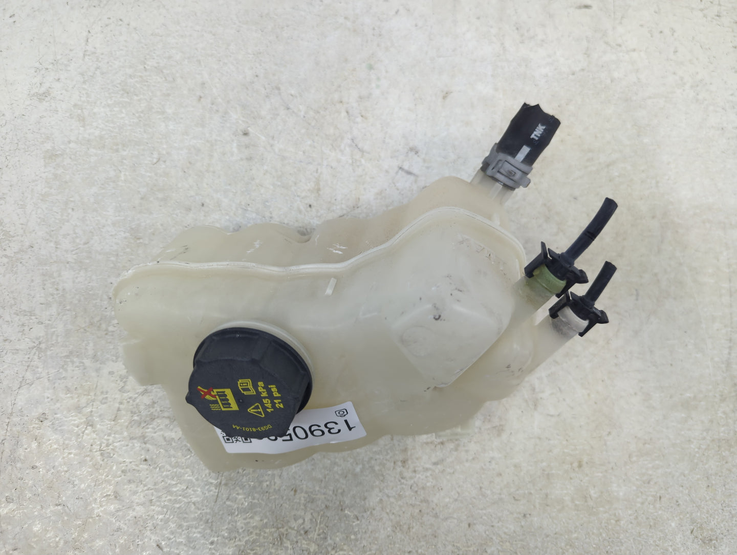 2013-2016 Ford Fusion Radiator Coolant Overflow Expansion Tank Bottle 1390589 - Oemusedautoparts1.com