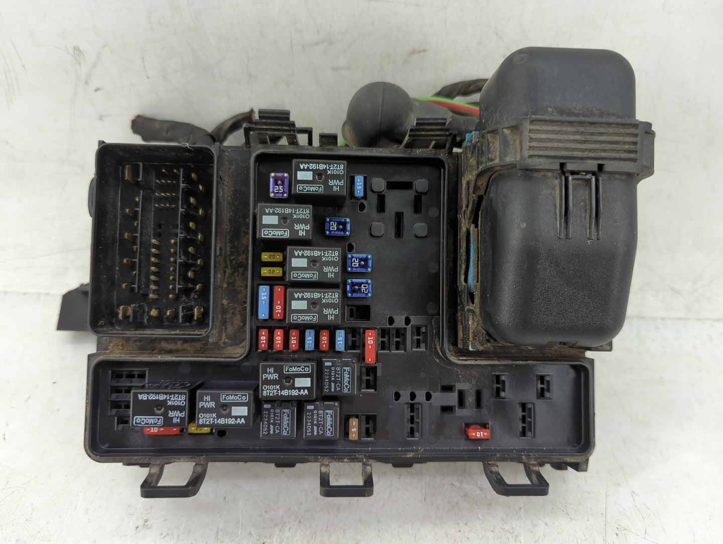2013-2014 Ford Fusion Fusebox Fuse Box Panel Relay Module P/N:DG9T14A075AA Fits Fits 2013 2014 OEM Used Auto Parts - Oemused