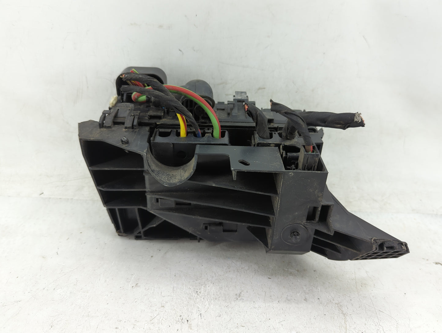2013-2014 Ford Fusion Fusebox Fuse Box Panel Relay Module P/N:DG9T14A075AA Fits Fits 2013 2014 OEM Used Auto Parts - Oemused