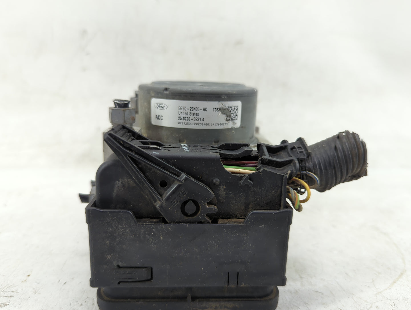 2014-2016 Ford Fusion ABS Pump Control Module Replacement P/N:EG9C-2C219-AA DG9C-2C405-DF Fits Fits 2014 2015 2016 OEM Used 