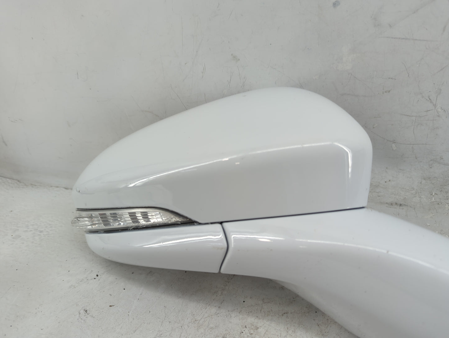 2013-2014 Ford Fusion Passenger Side View Mirror - Right Door Mirror OEM Used - Oemusedautoparts1.com
