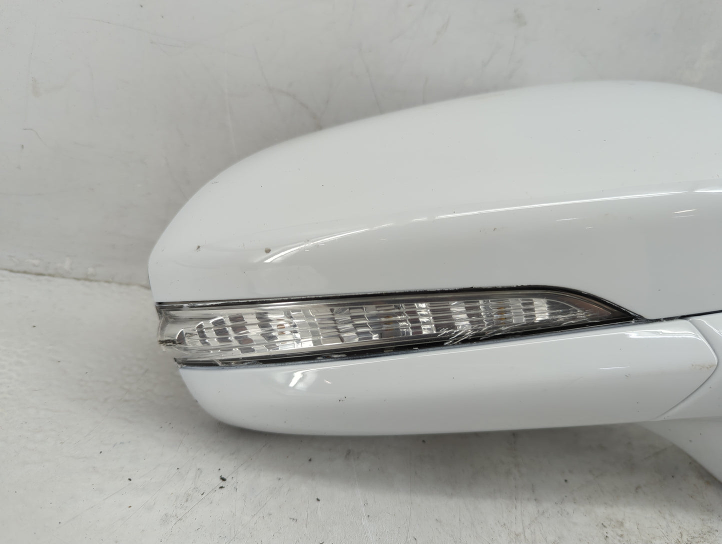 2013-2014 Ford Fusion Passenger Side View Mirror - Right Door Mirror OEM Used - Oemusedautoparts1.com
