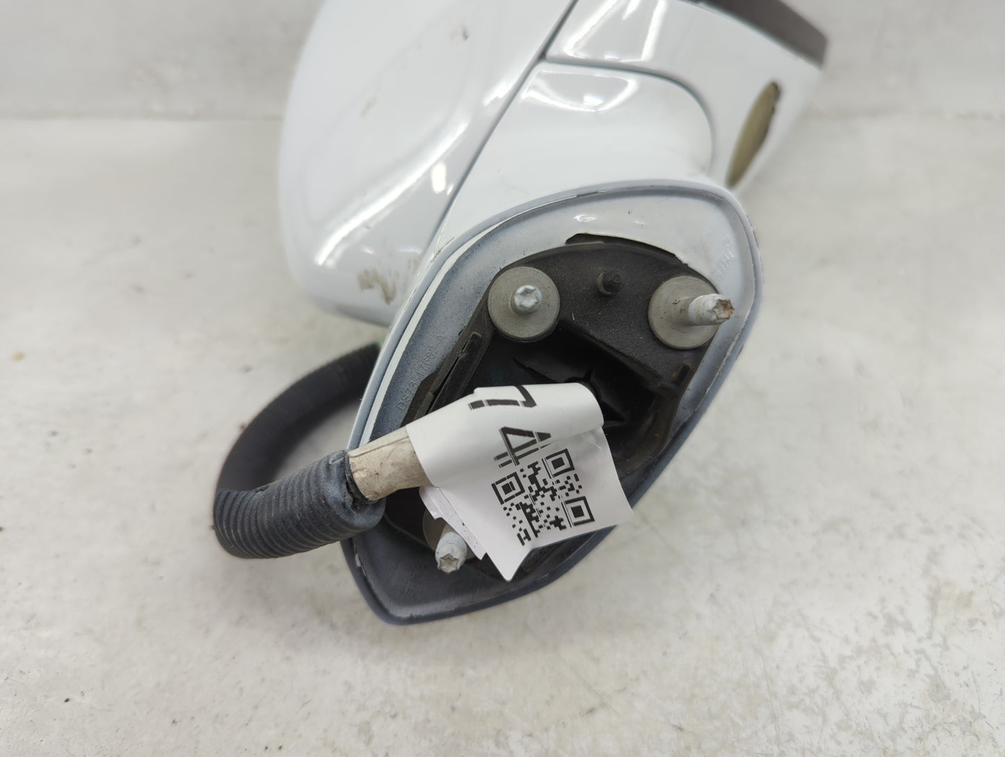 2013-2014 Ford Fusion Passenger Side View Mirror - Right Door Mirror OEM Used - Oemusedautoparts1.com
