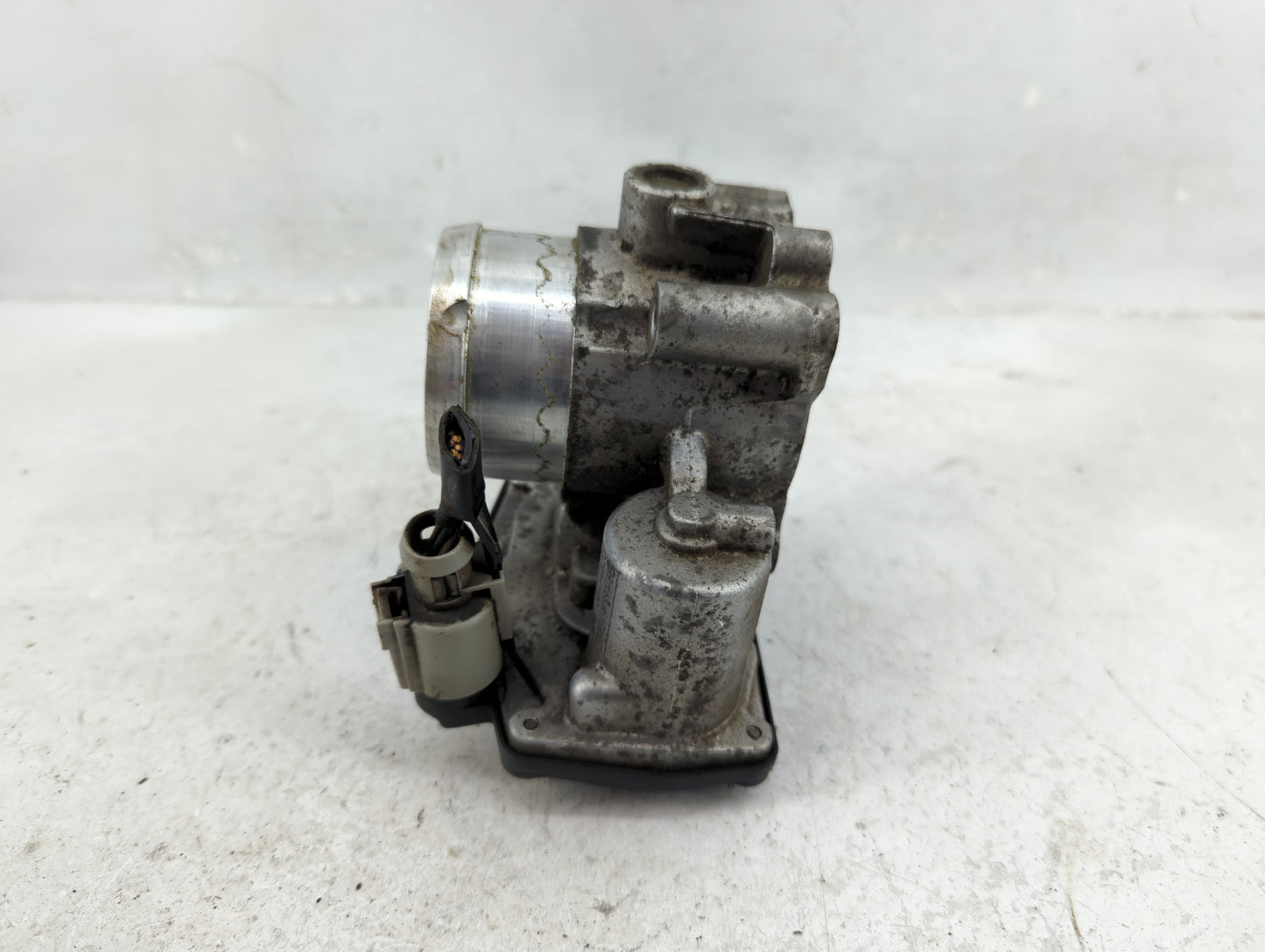 2014-2020 Ford Fusion Throttle Body P/N:5.09890.02 Fits Fits 2014 2015 2016 2017 2018 2019 2020 OEM Used Auto Parts - Oemuse